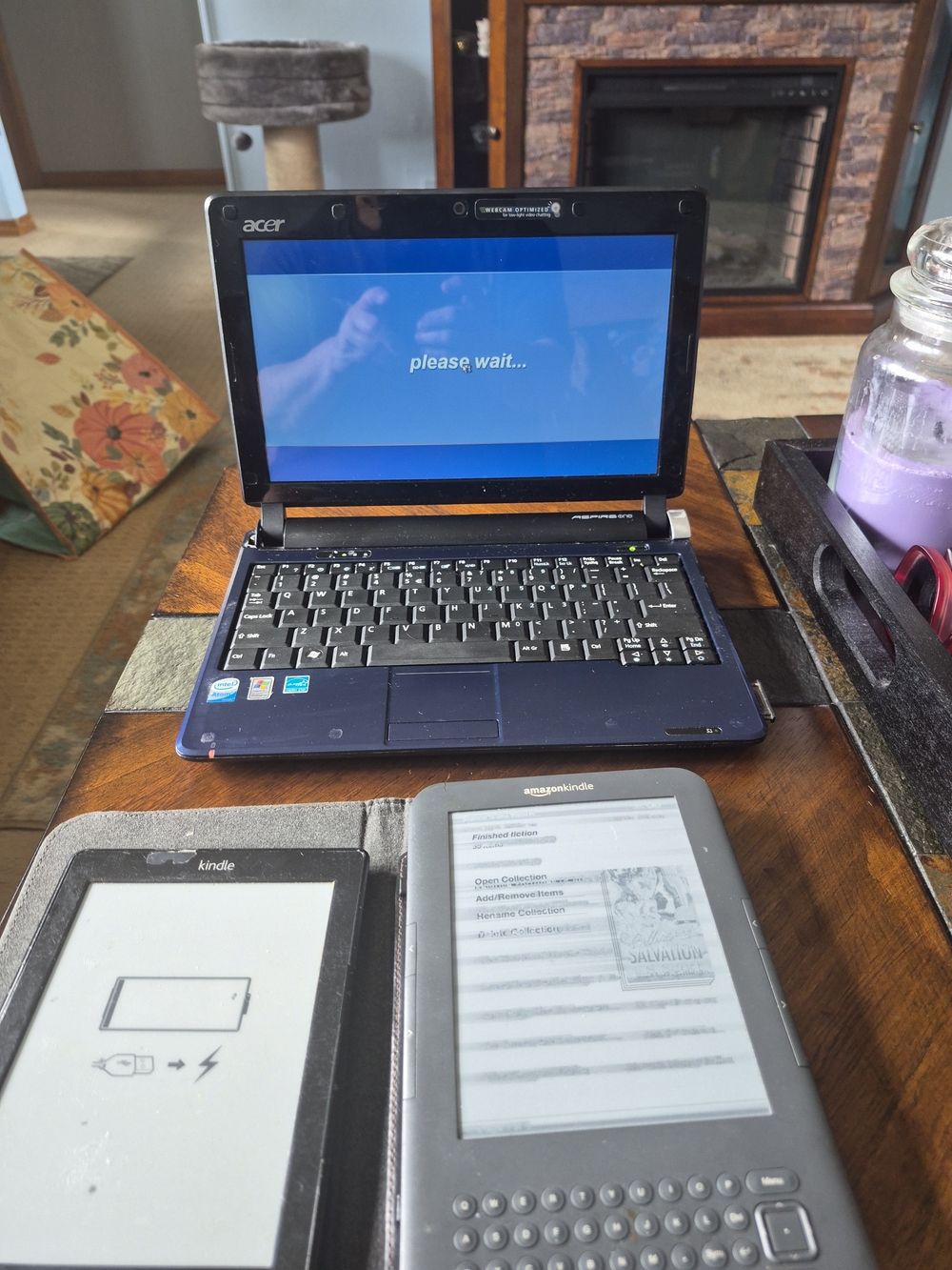 Acer Blue 10" Netbook  Aspire One And 2 Kindles Buy As Is